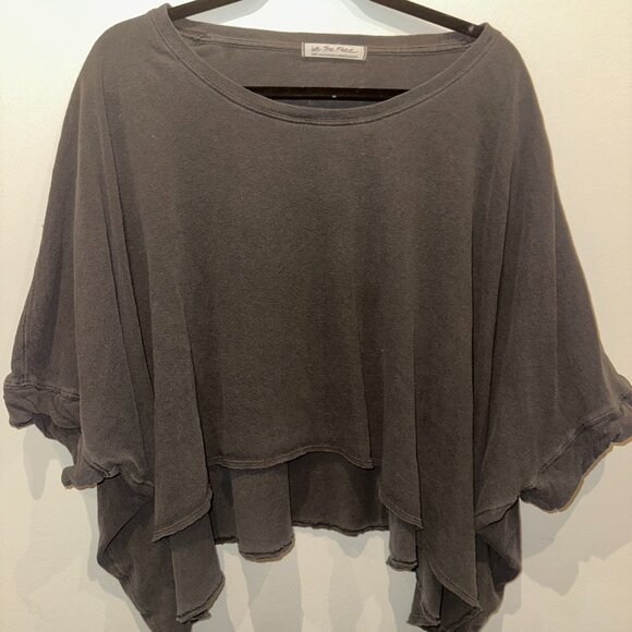 We The Free Faded Charcoal Asymmetrical Poncho Top | Boho Oversized Ruffle Sleev - Picture 2 of 6